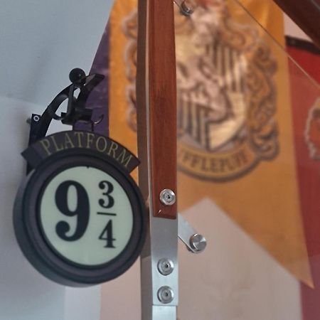 The Hidden Hogwarts - Nearly Bui Vien Walking Street Aparthotel Ho Chi Minh-staden Exteriör bild