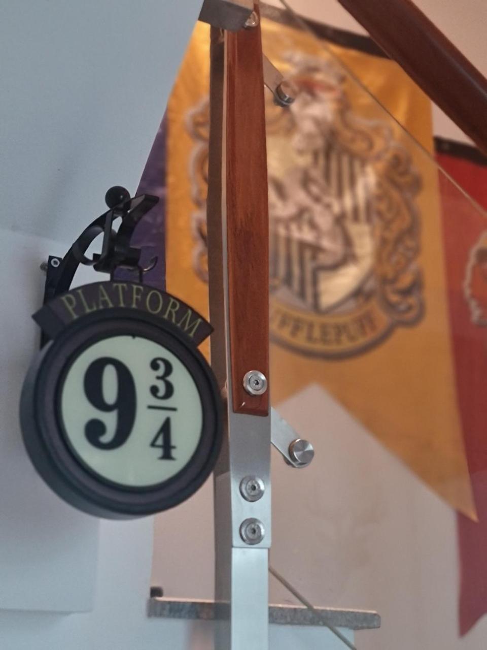 The Hidden Hogwarts - Nearly Bui Vien Walking Street Aparthotel Ho Chi Minh-staden Exteriör bild