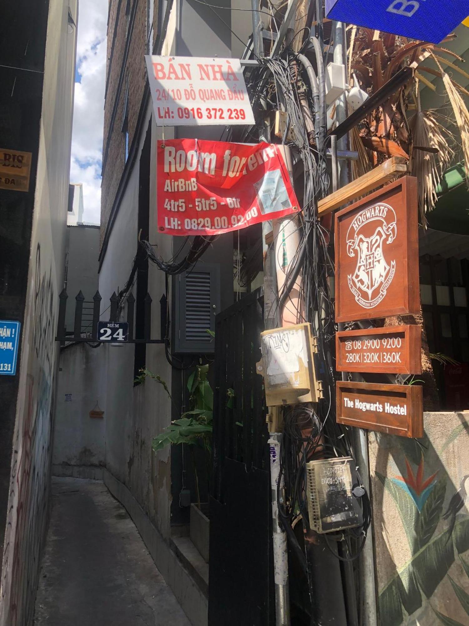 The Hidden Hogwarts - Nearly Bui Vien Walking Street Aparthotel Ho Chi Minh-staden Exteriör bild